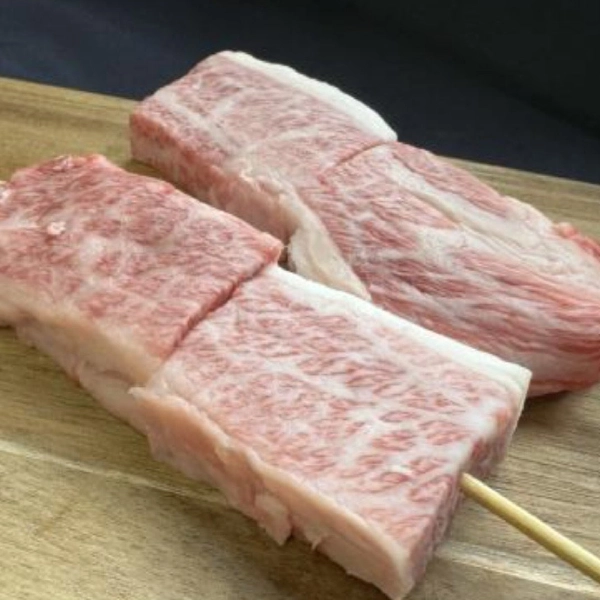 極上！！ 霜降り近江牛の肉厚ステーキ串